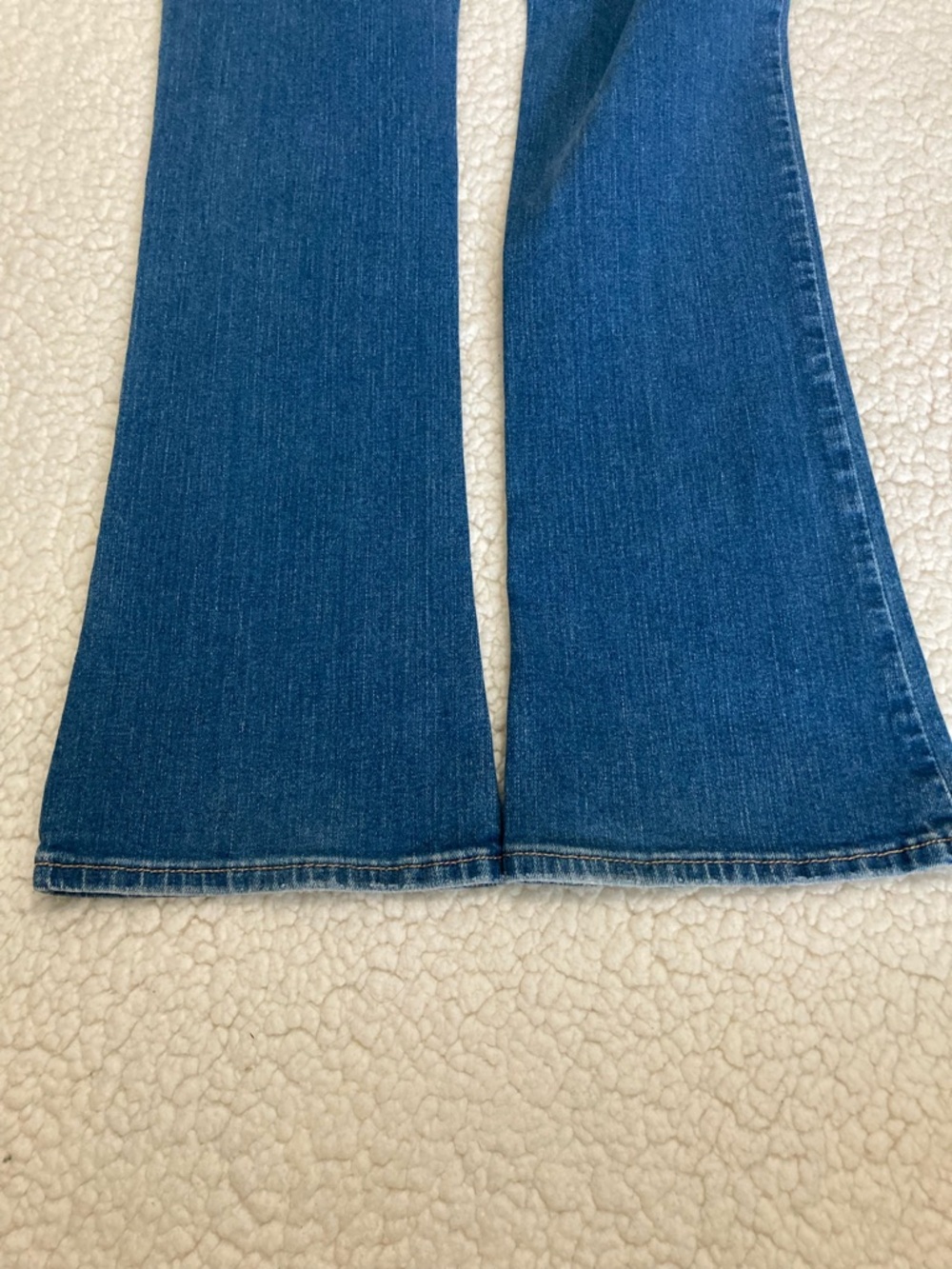 HOLLISTER JEANS 9R LIKE NEW - Picture 6 of 8
